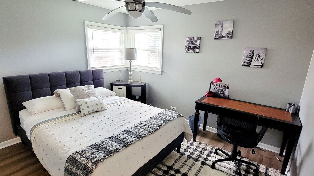 Photo of Bedroom in Glenview