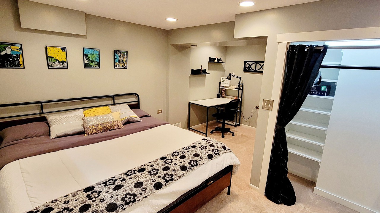 Photo of Bedroom in Glenview
