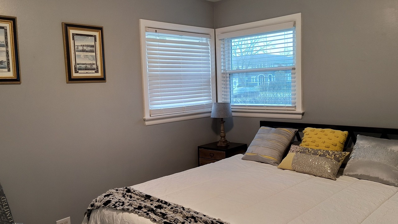 Photo of Bedroom in Glenview