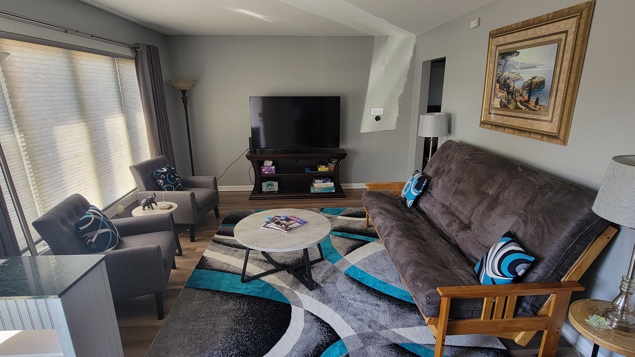 Photo of Livingroom in Glenview