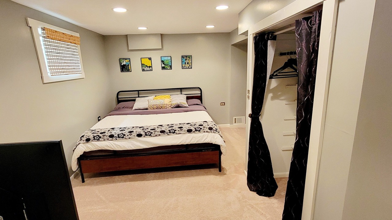 Photo of Bedroom in Glenview