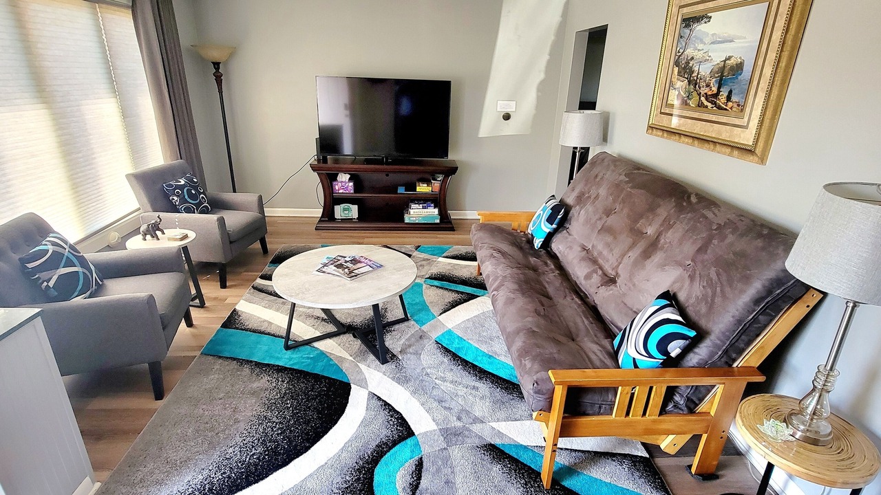 Photo of Livingroom in Glenview