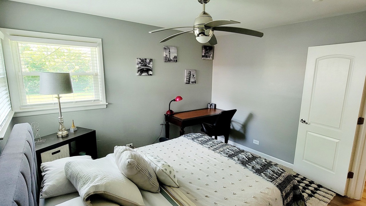 Photo of Bedroom in Glenview