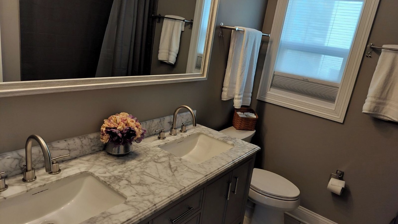 Photo of Bathroom in Round Lake