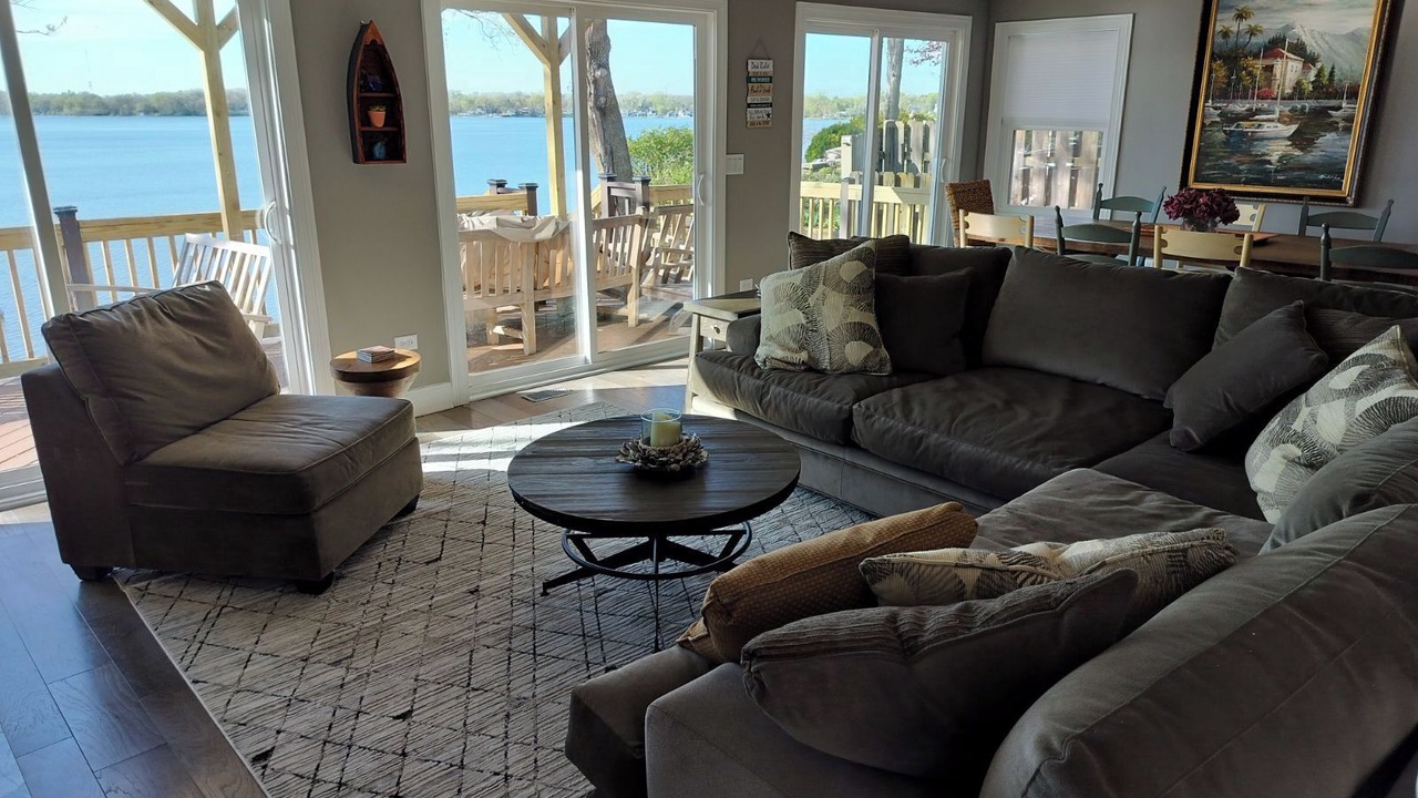 Photo of Bedroom in Round Lake
