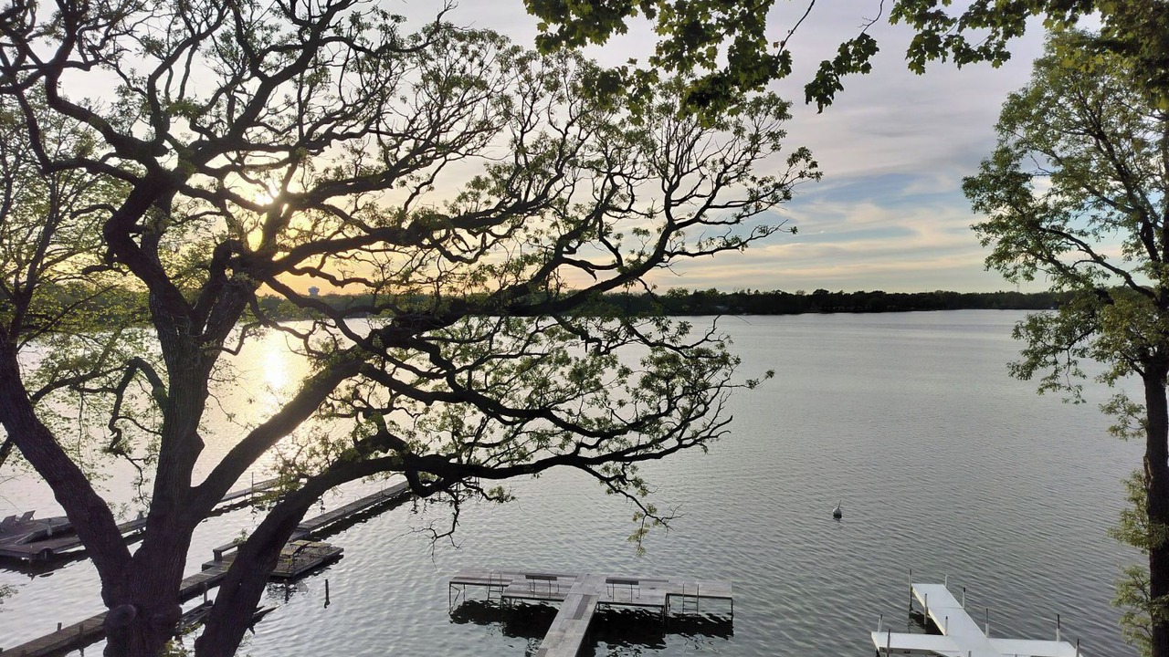Photo of Outdoor in Round Lake