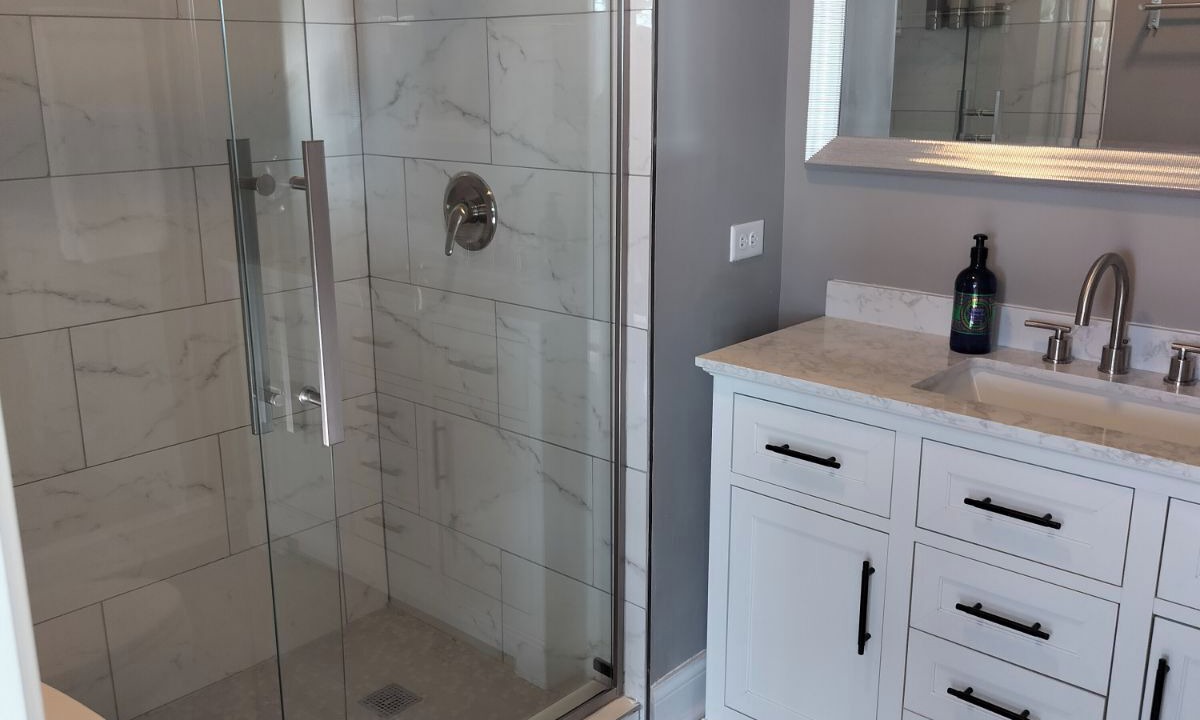 Photo of Bathroom in Round Lake