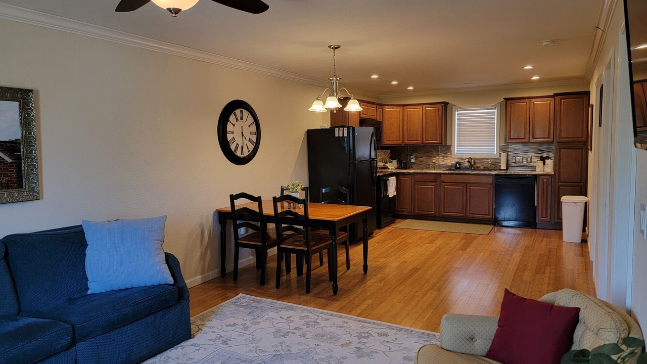 Photo of Livingroom in Nauvoo