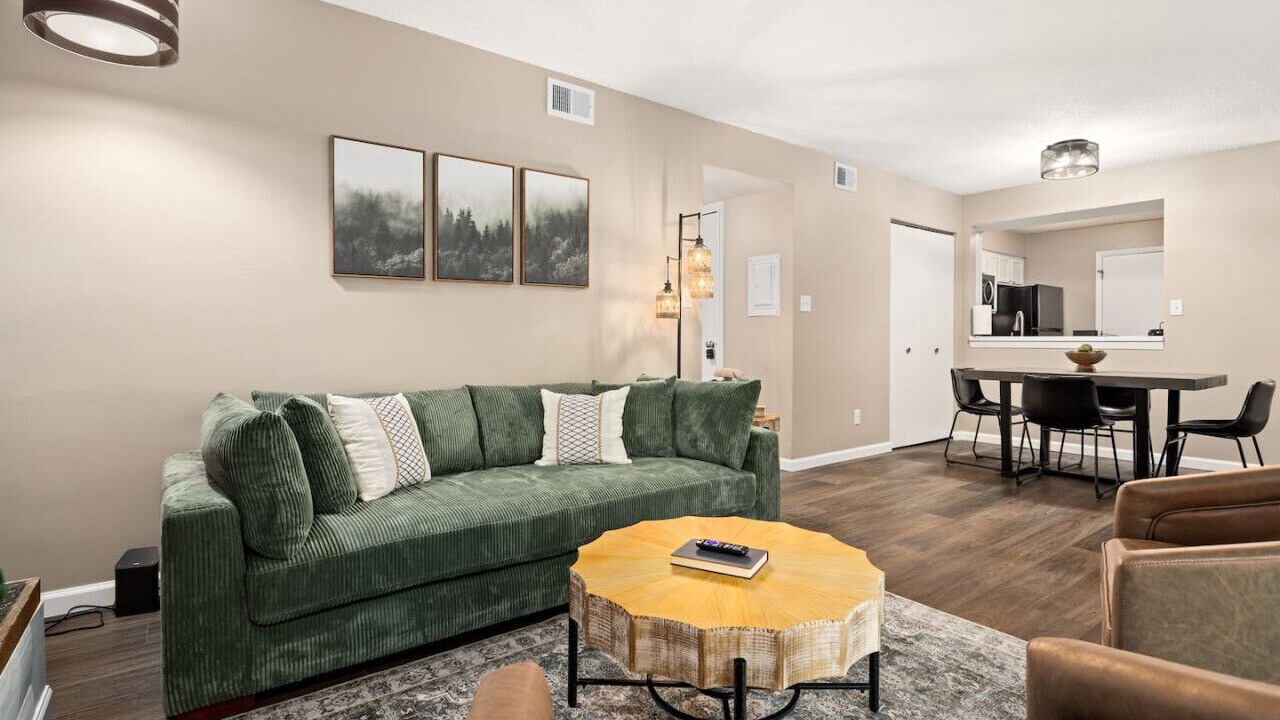 Photo of Livingroom in Orange Prairie