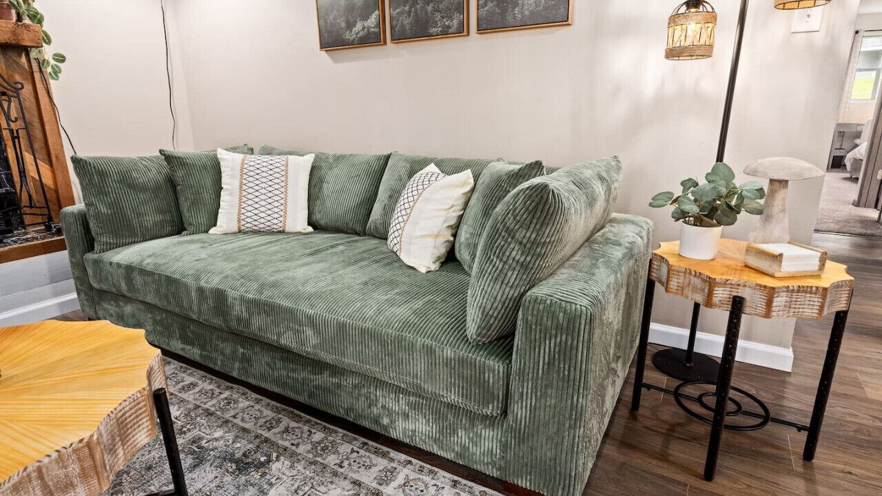 Photo of Livingroom in Orange Prairie