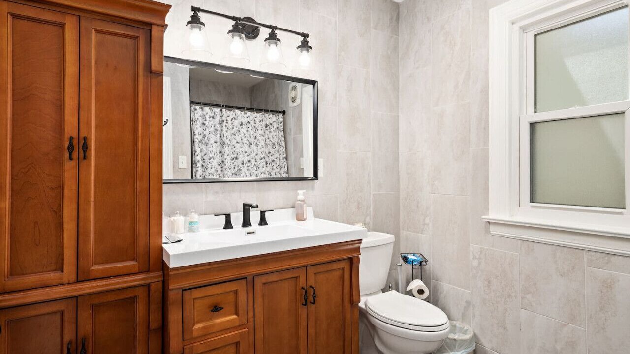 Photo of Bathroom in Pekin