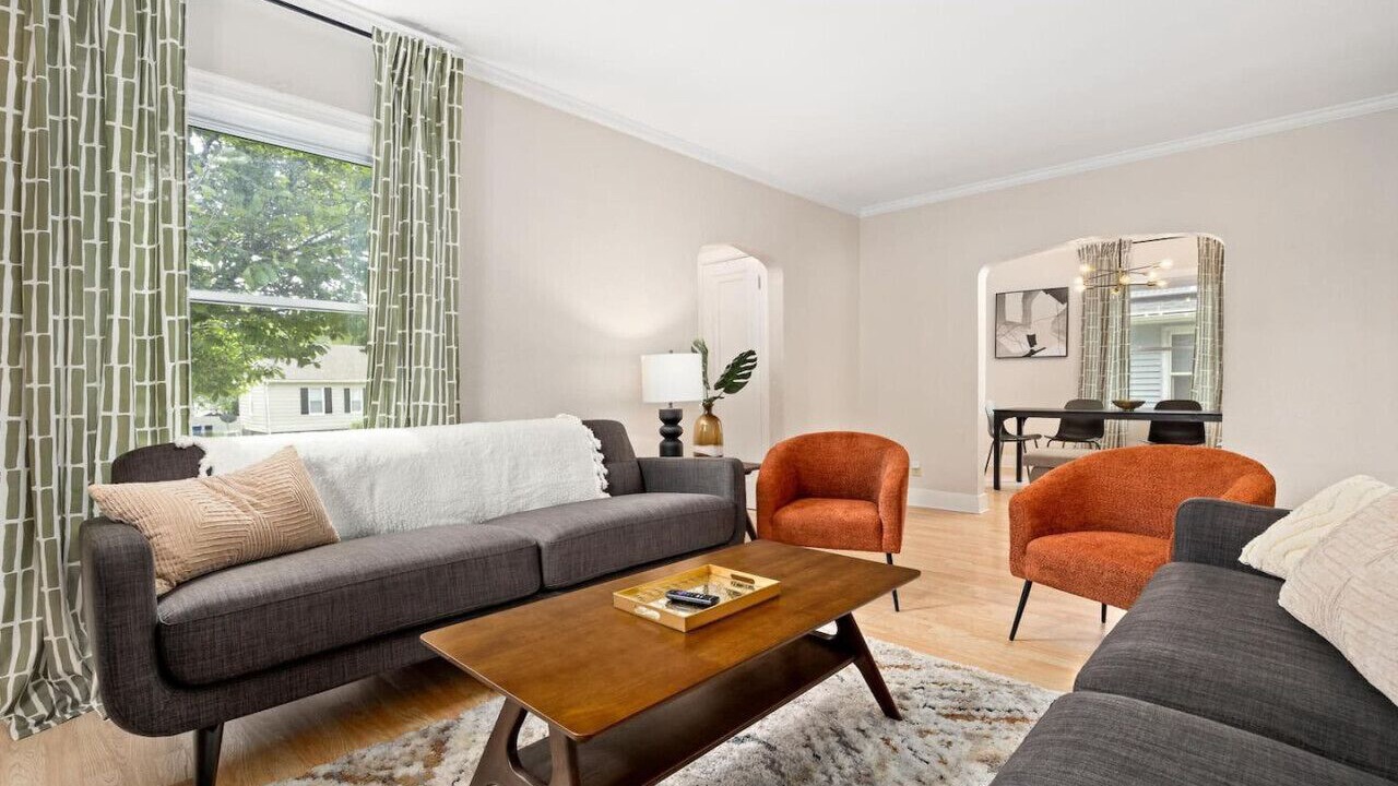 Photo of Livingroom in Peoria Heights