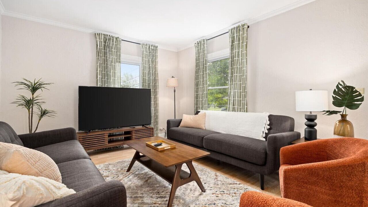 Photo of Livingroom in Peoria Heights