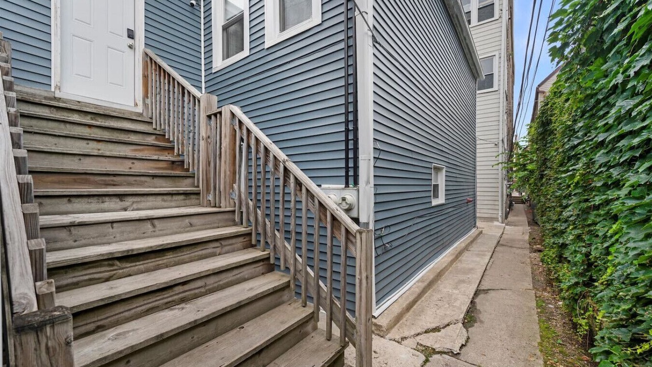 Photo of Outdoor in Little Village