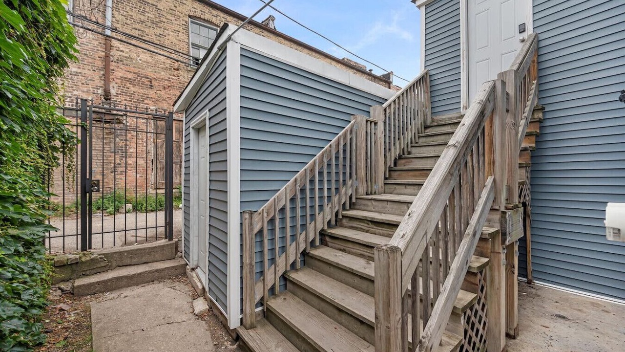 Photo of Outdoor in Little Village