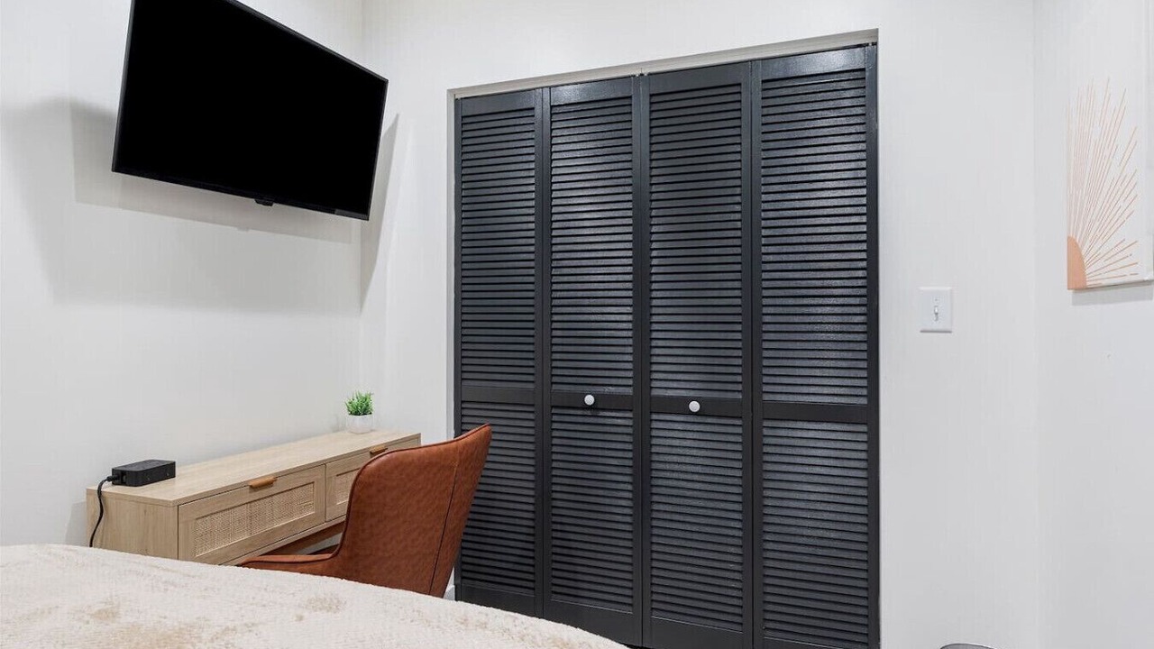 Photo of Bedroom in Little Village
