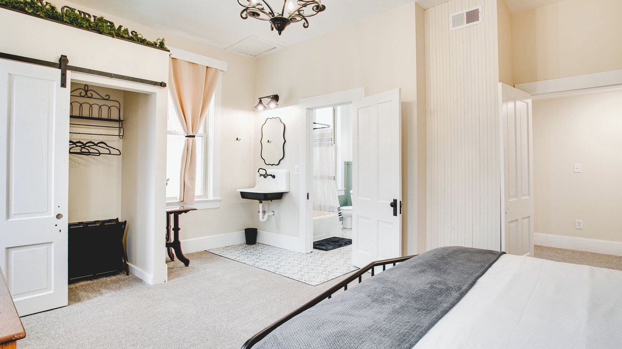 Photo of Bedroom in Highland