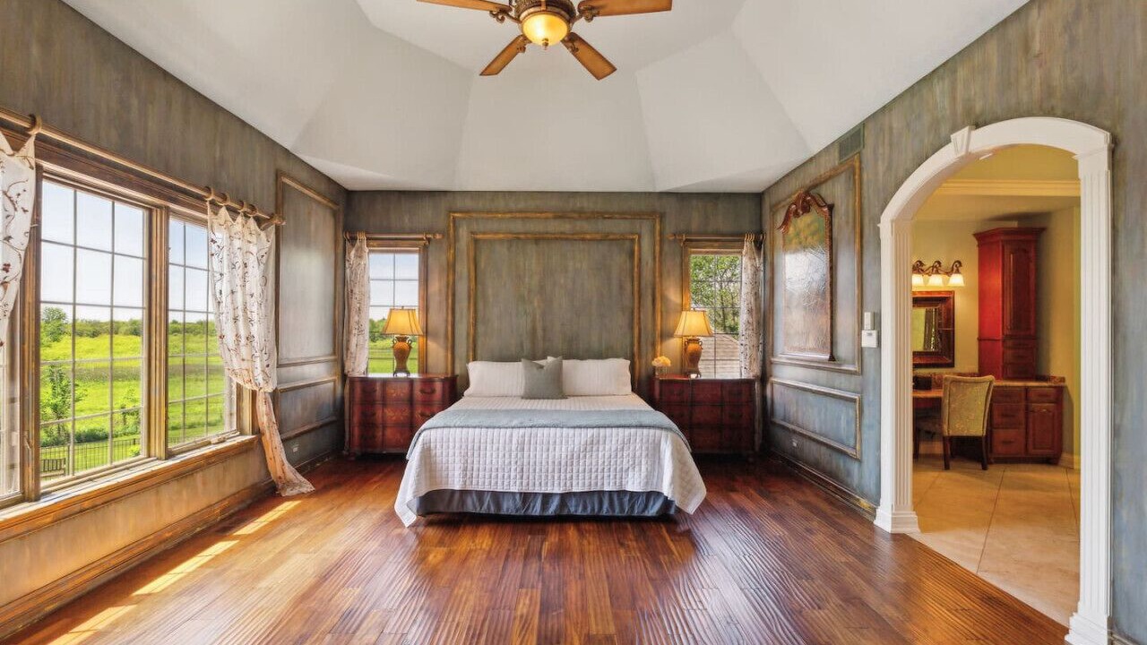 Photo of Bedroom in South Elgin