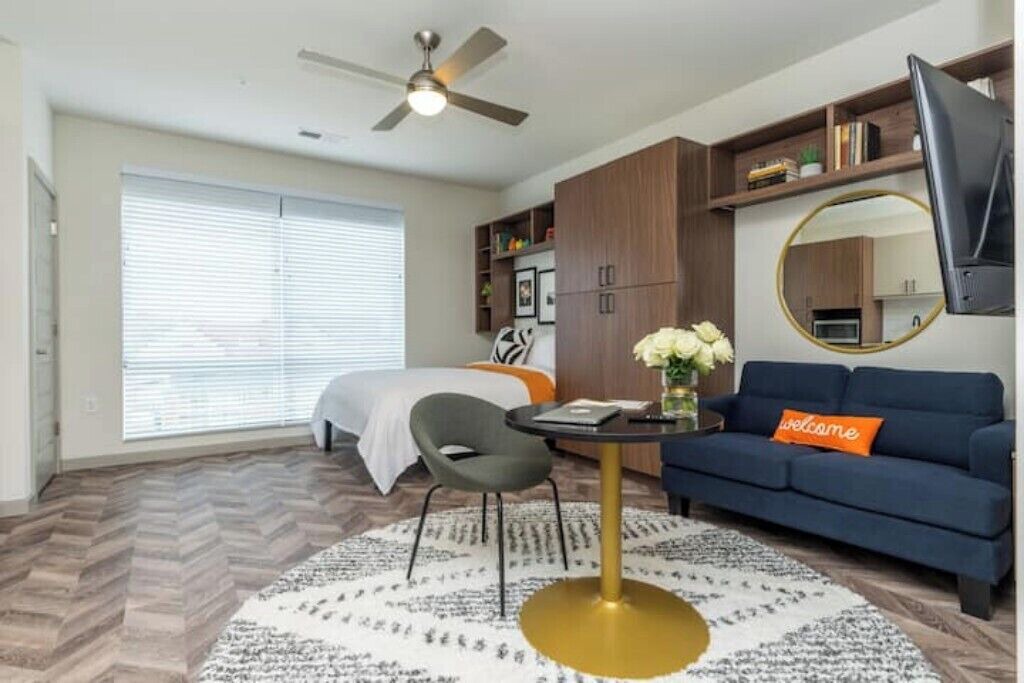 Photo of Bedroom in Urbana