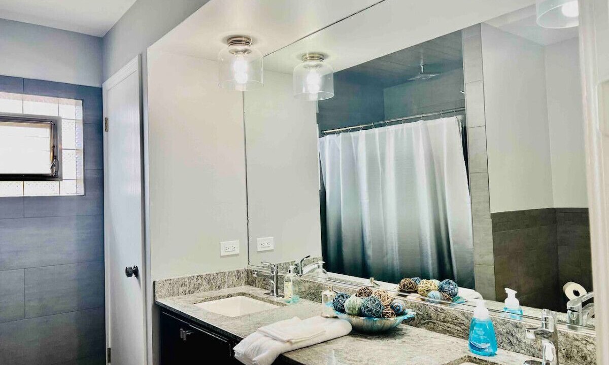 Photo of Bathroom in Elmhurst