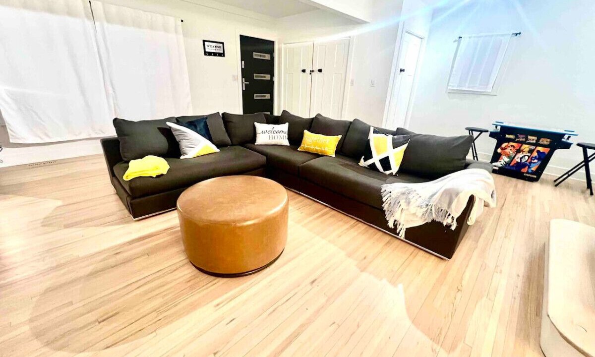 Photo of Livingroom in Elmhurst