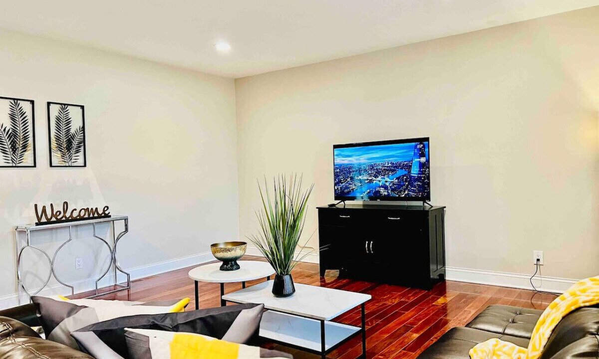 Photo of Livingroom in Fox Valley