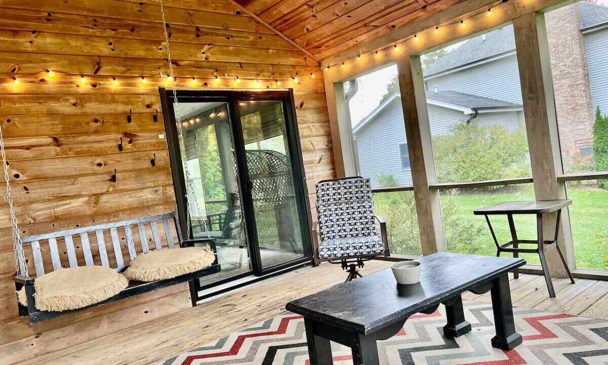 Photo of Patio Balcony in Village of Lakewood