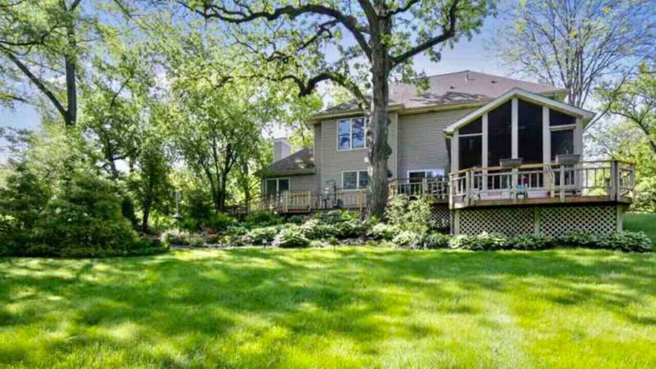 Photo of Outdoor in Village of Lakewood