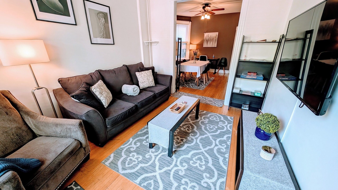 Photo of Livingroom in Roscoe Village