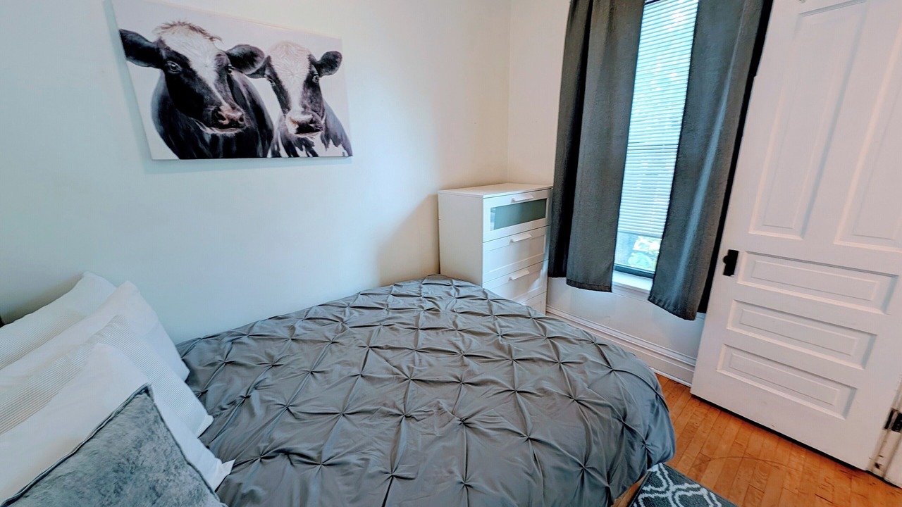Photo of Bedroom in Roscoe Village