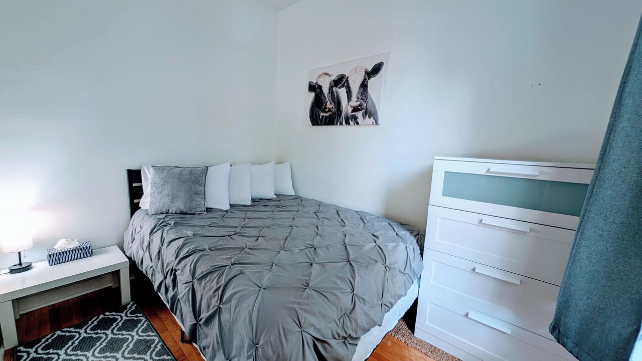 Photo of Bedroom in Roscoe Village