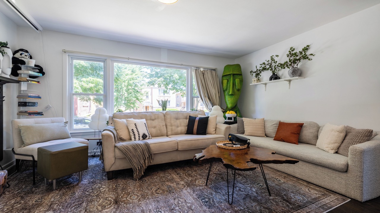 Photo of Livingroom in Evanston