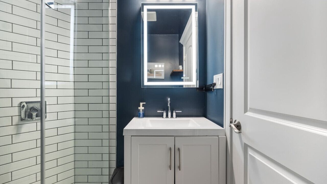 Photo of Bathroom in Wrigleyville