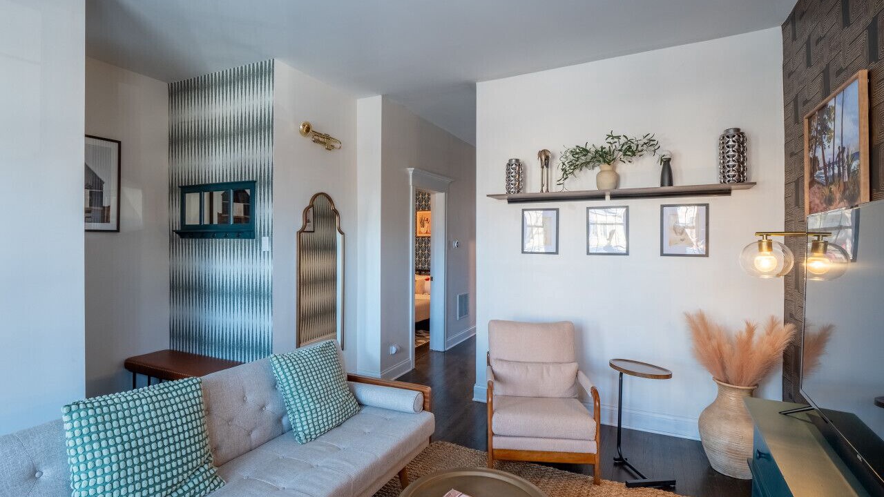 Photo of Livingroom in Wrigleyville