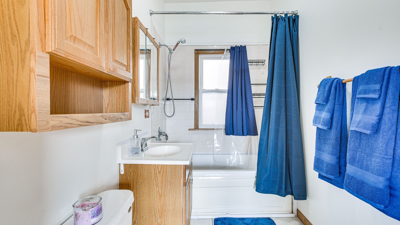 Photo of Bathroom in Oak Park