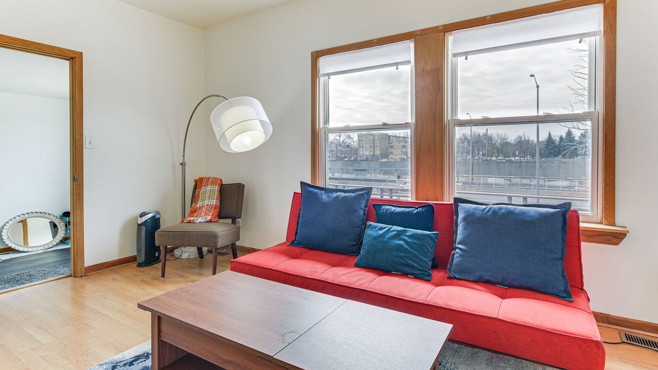Photo of Livingroom in Oak Park
