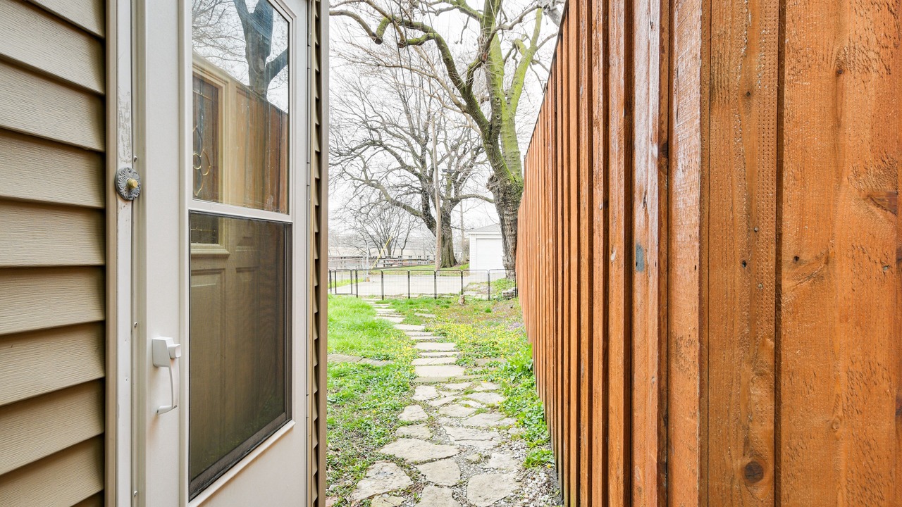 Photo of Outdoor in Oak Park