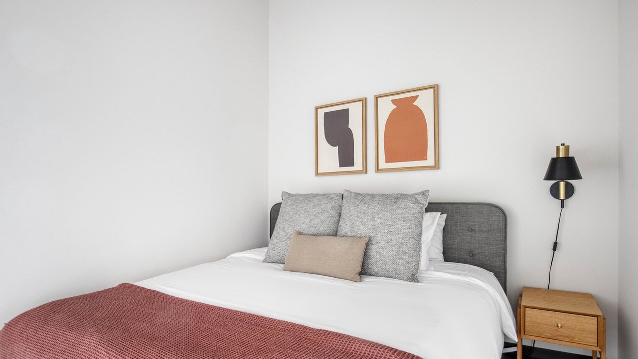 Photo of Bedroom in Near West Side