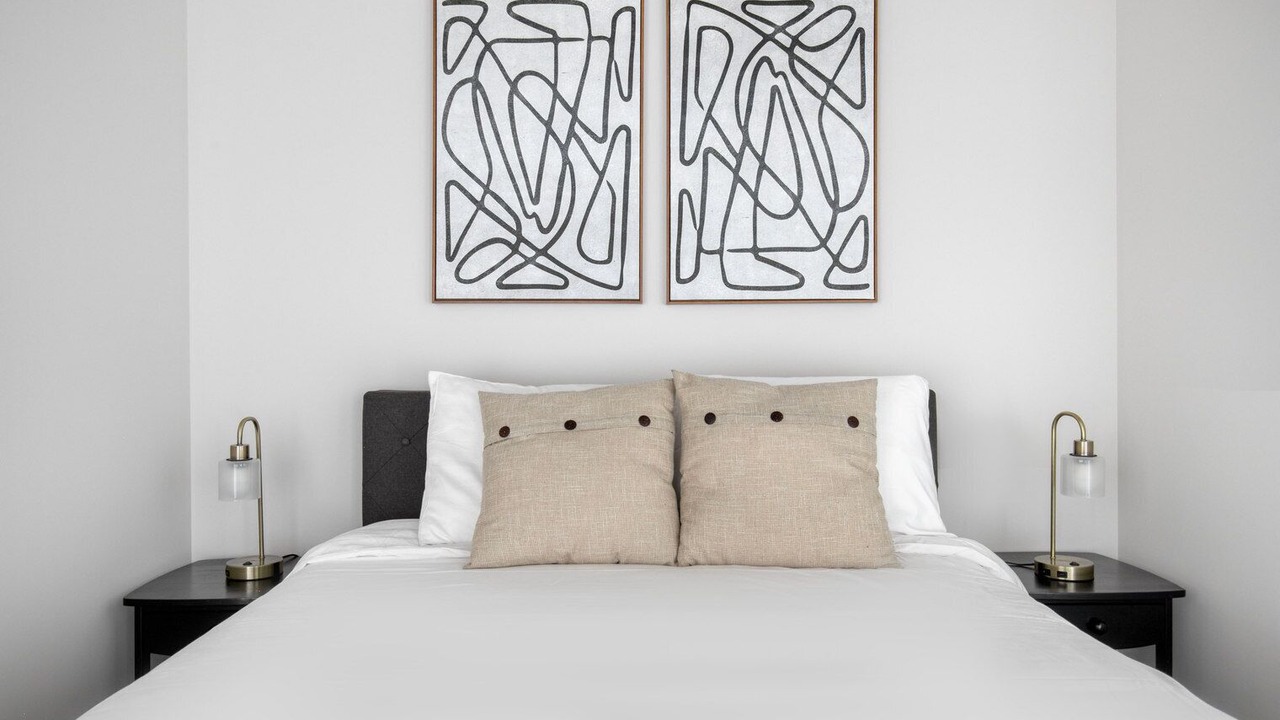 Photo of Bedroom in Near West Side
