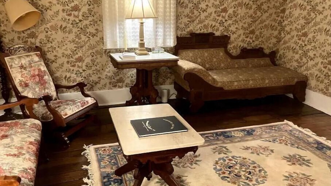 Photo of Livingroom in Hillsboro