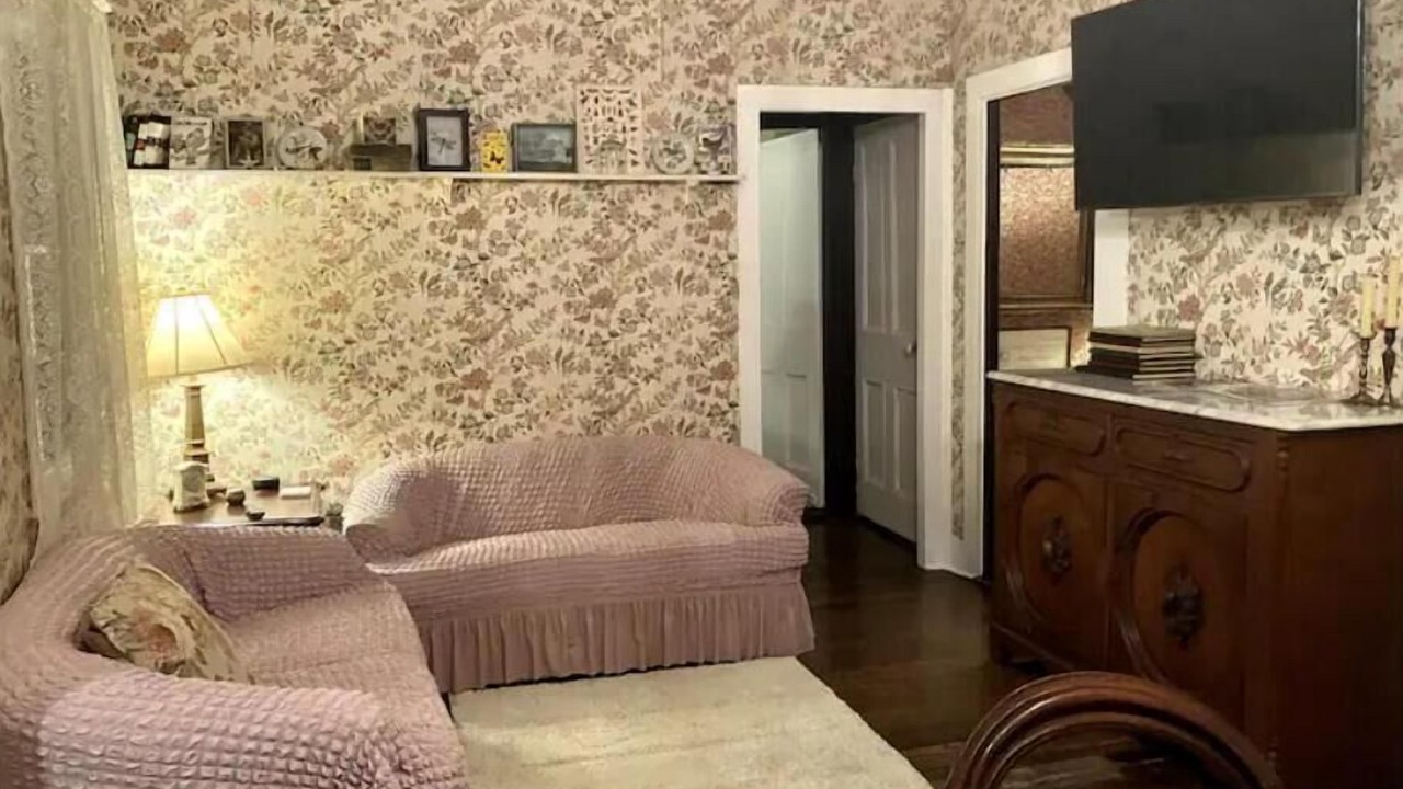 Photo of Livingroom in Hillsboro