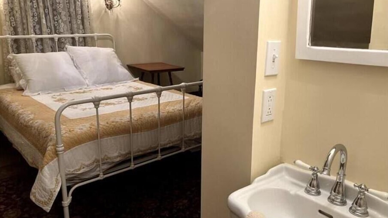 Photo of Bedroom in Hillsboro