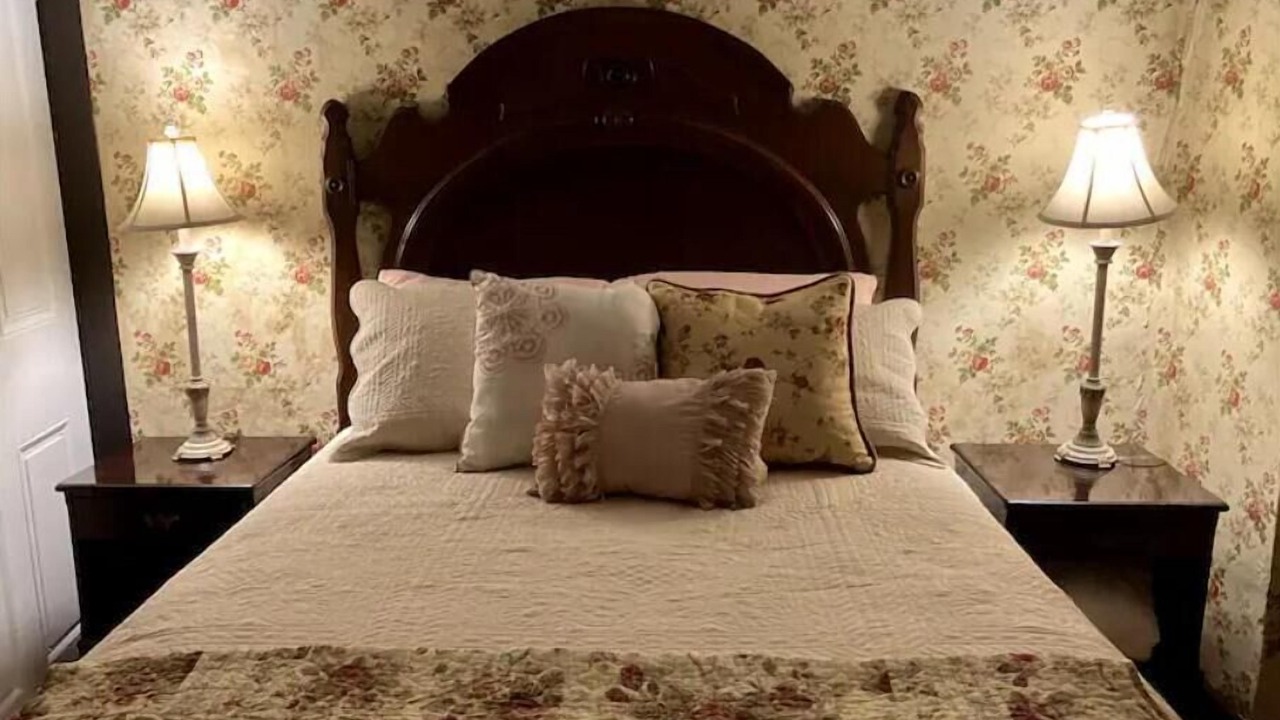 Photo of Bedroom in Hillsboro