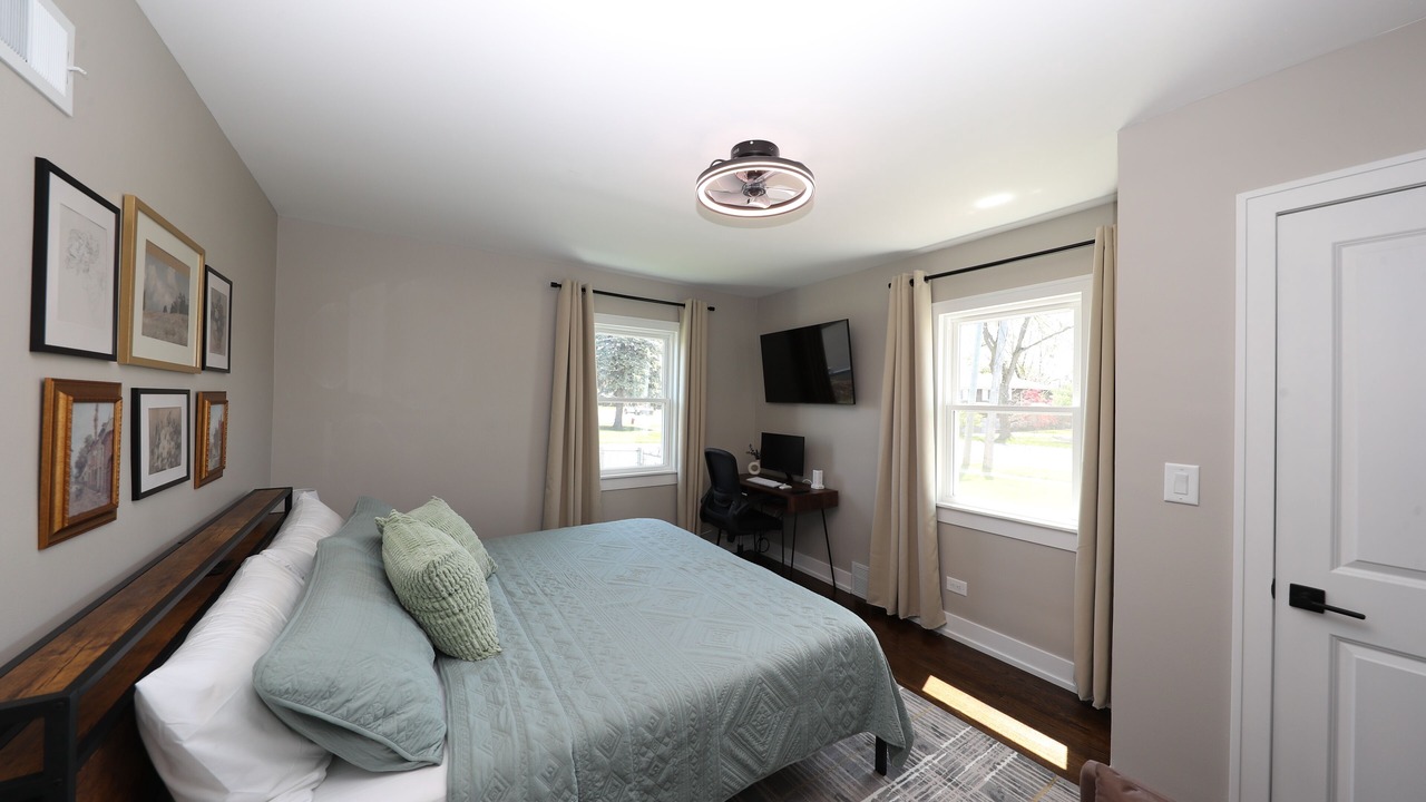 Photo of Bedroom in Oak Lawn