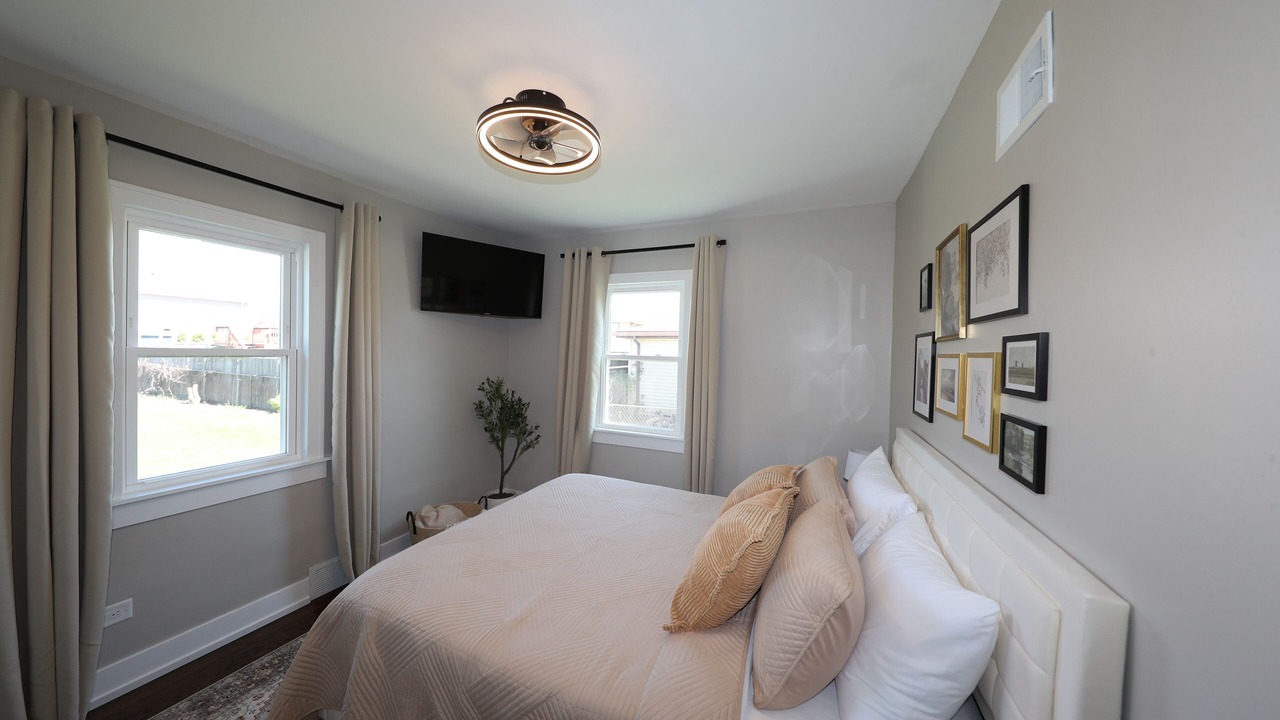 Photo of Bedroom in Oak Lawn