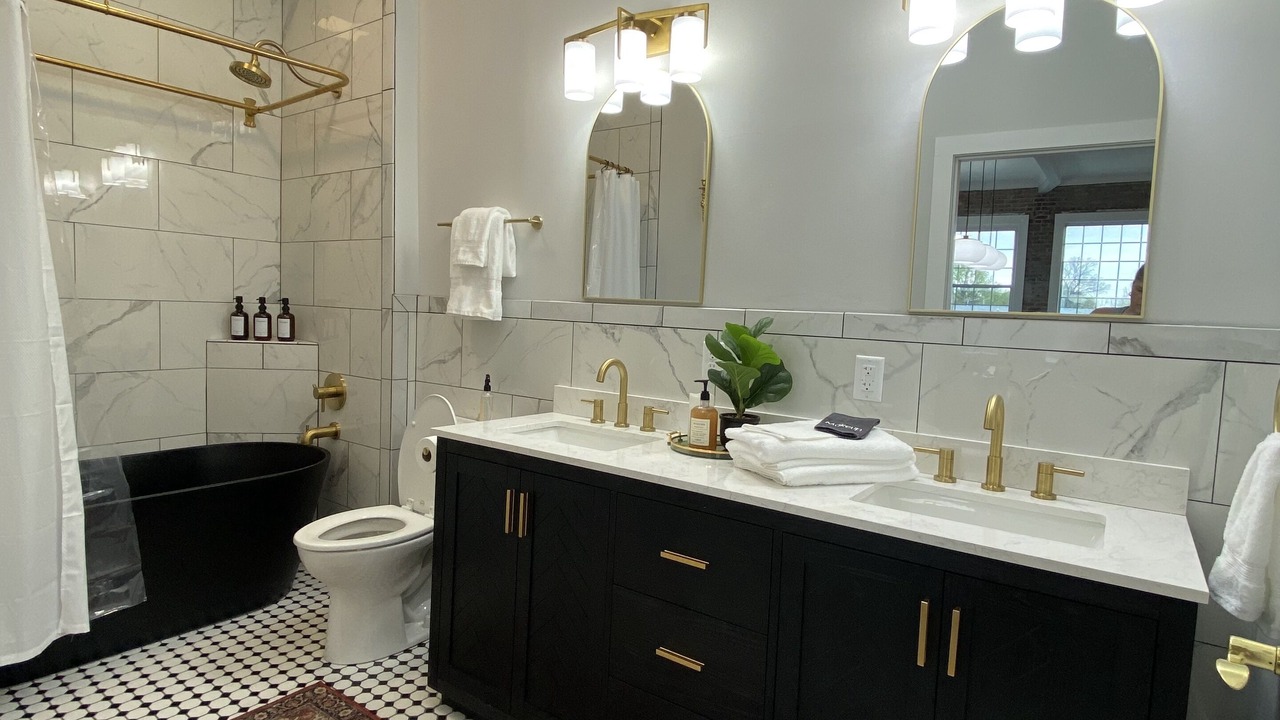 Photo of Bathroom in Du Quoin