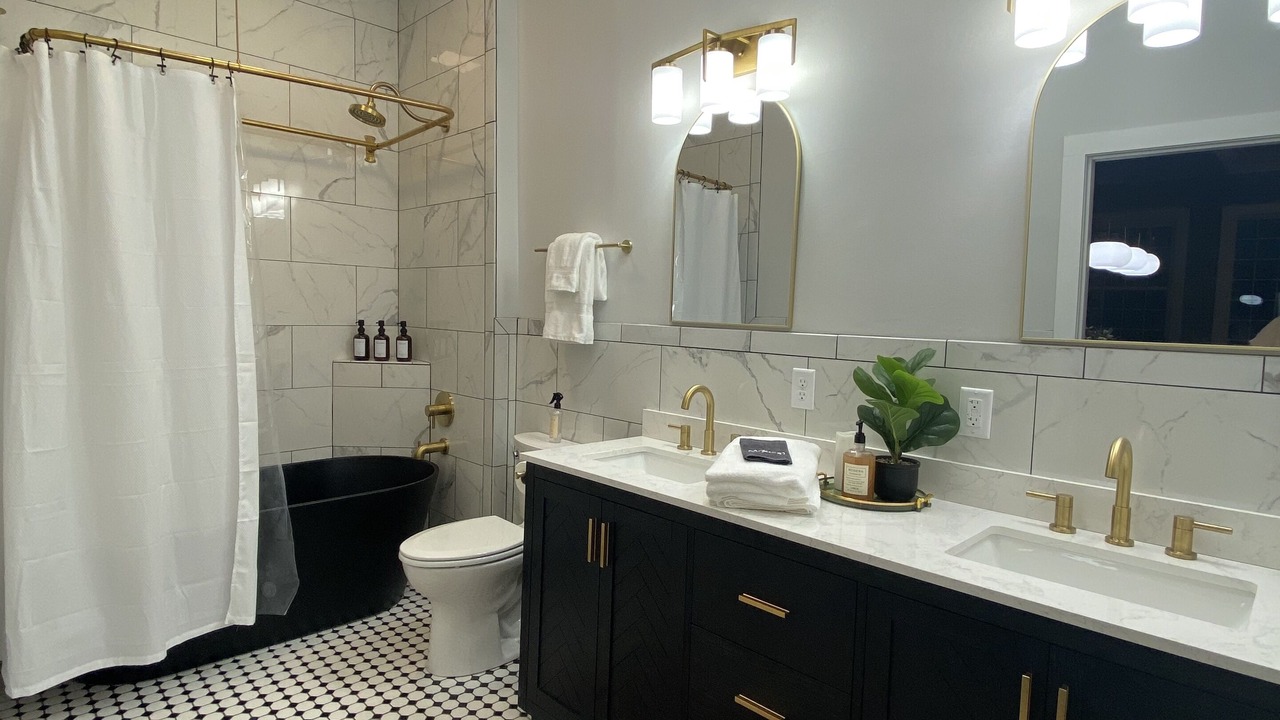 Photo of Bathroom in Du Quoin
