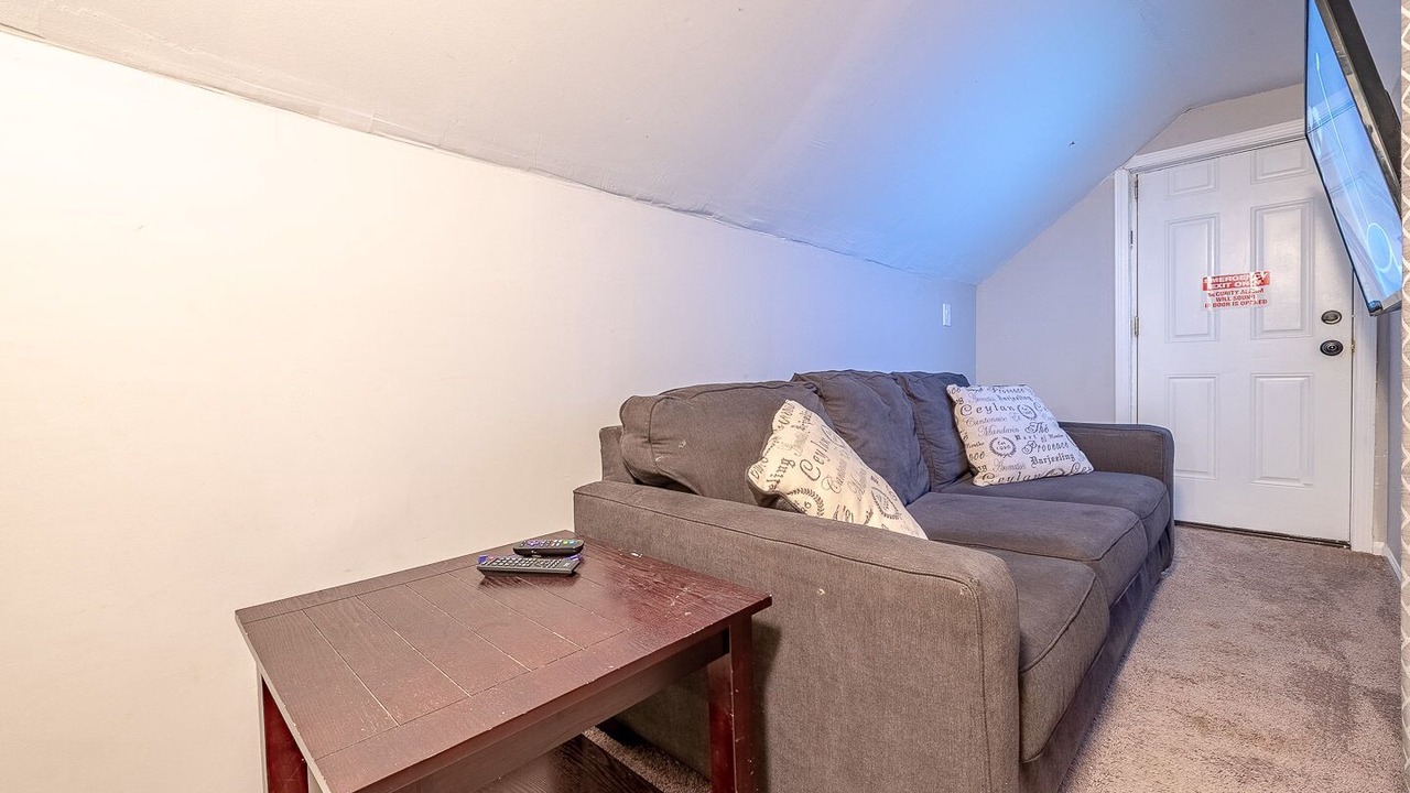 Photo of Livingroom in Back of the Yards