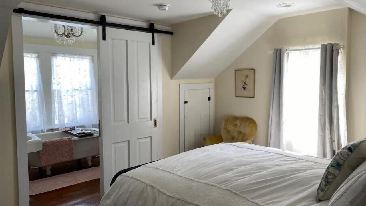 Photo of Bedroom in Hillsboro