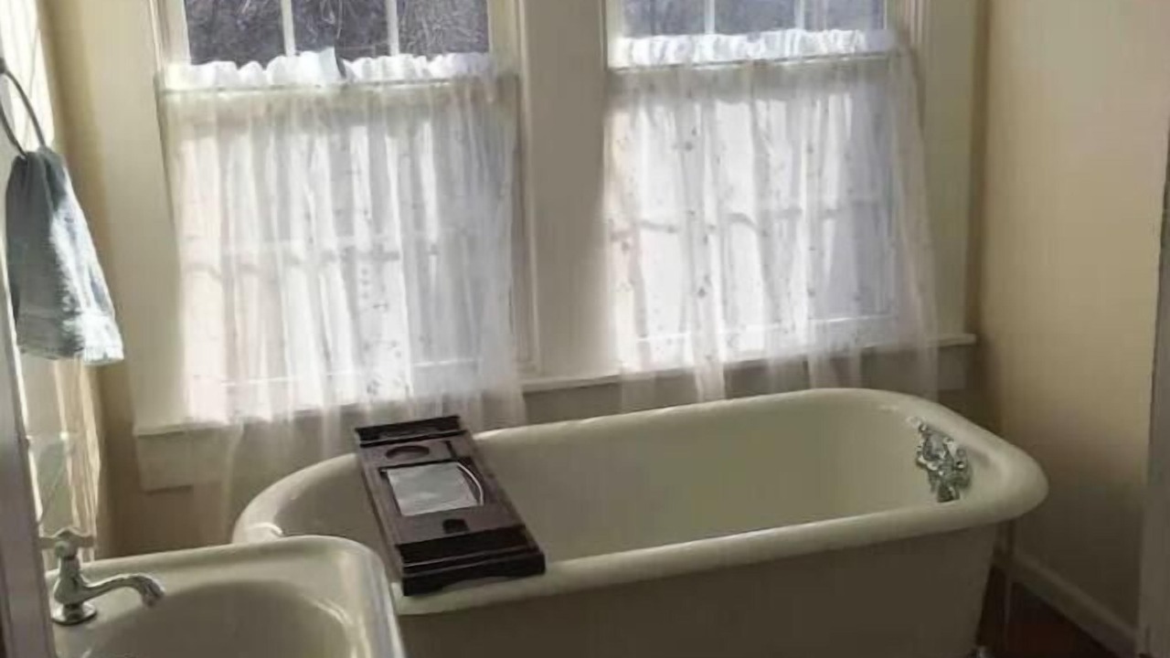 Photo of Bathroom in Hillsboro